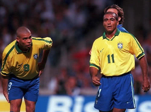 而是在比赛 而是在比赛