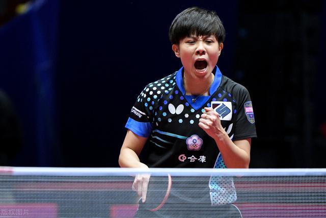 詹姆斯却用 詹姆斯却用